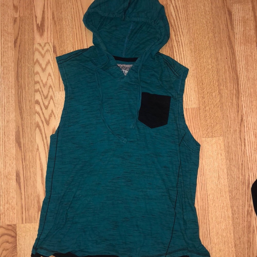 Sleeveless hoodie